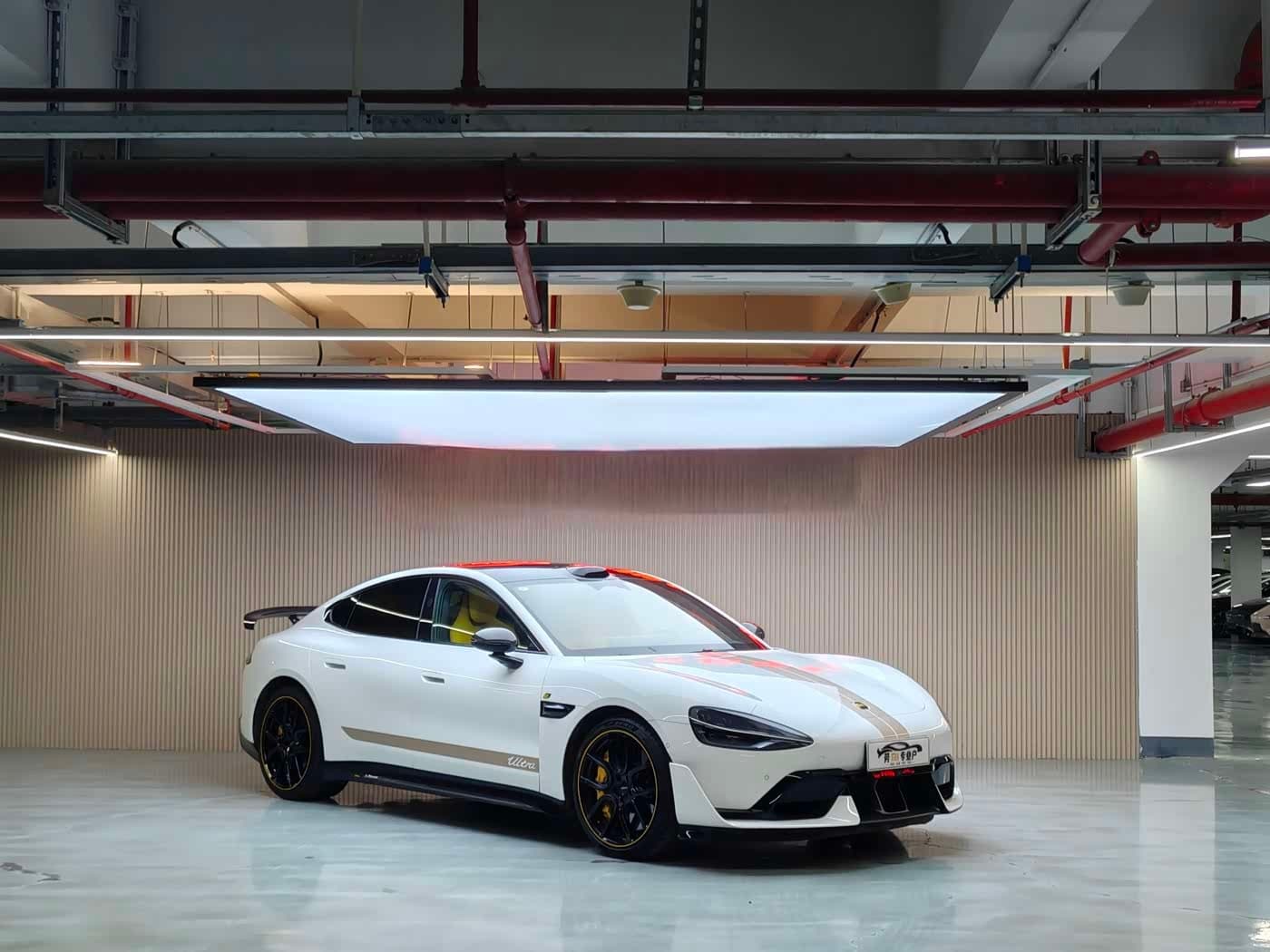 2025 Xiaomi Auto Xiaomi SU7 Ultra White, 22,000 km, China export – photo 3
