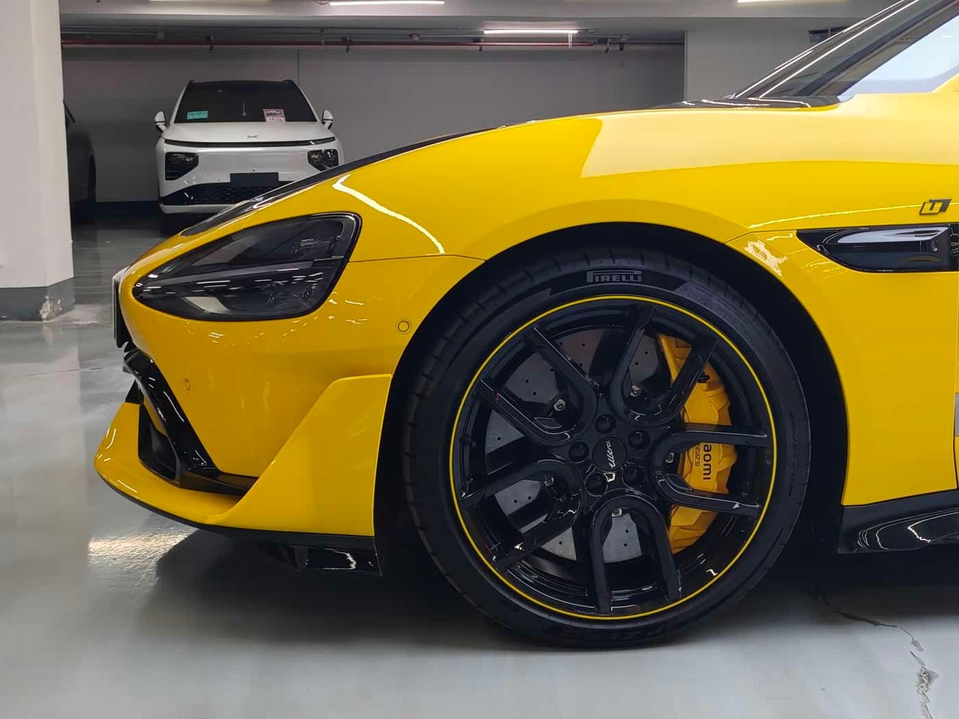2025 Xiaomi Auto Xiaomi SU7 Ultra Yellow, 8,000 km, China export – photo 5