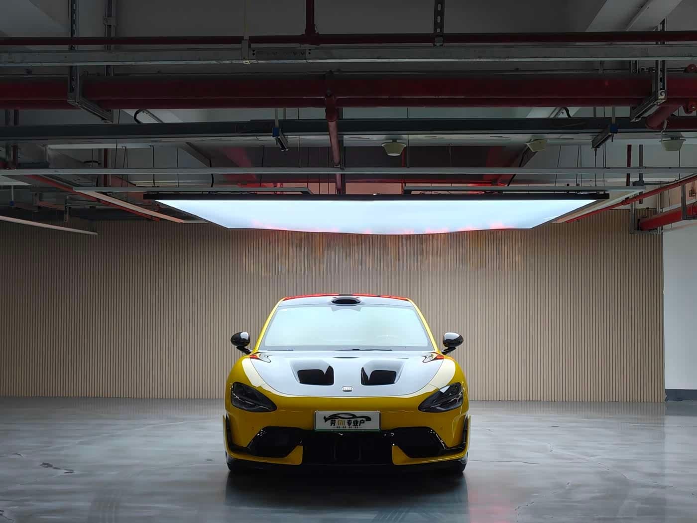 2025 Xiaomi Auto Xiaomi SU7 Ultra Yellow, 8,000 km, China export – photo 2