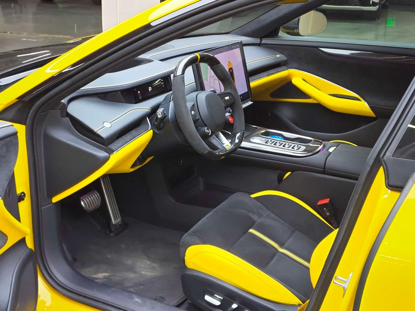 2025 Xiaomi Auto Xiaomi SU7 Ultra Yellow, 8,000 km, China export – photo 7