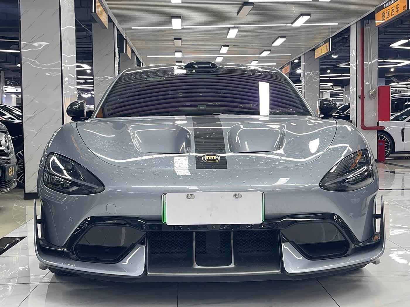 2025 Xiaomi Auto Xiaomi SU7 Ultra 银灰色, 8,110 km, China export – photo 2
