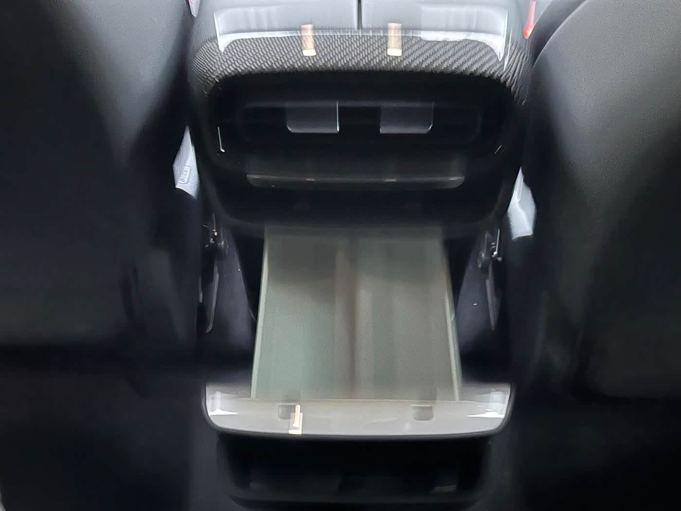 2025 Xiaomi Auto Xiaomi SU7 Ultra 银灰色, 2,000 km, China export – photo 10