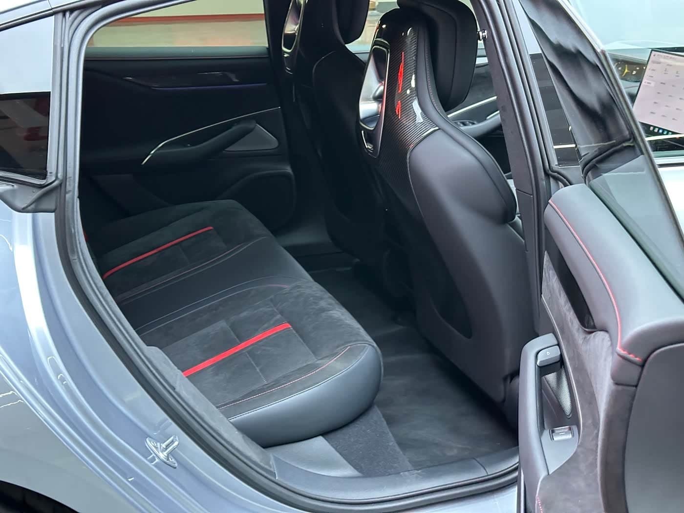 2025 Xiaomi Auto Xiaomi SU7 Ultra 银灰色, 2,000 km, China export – photo 15