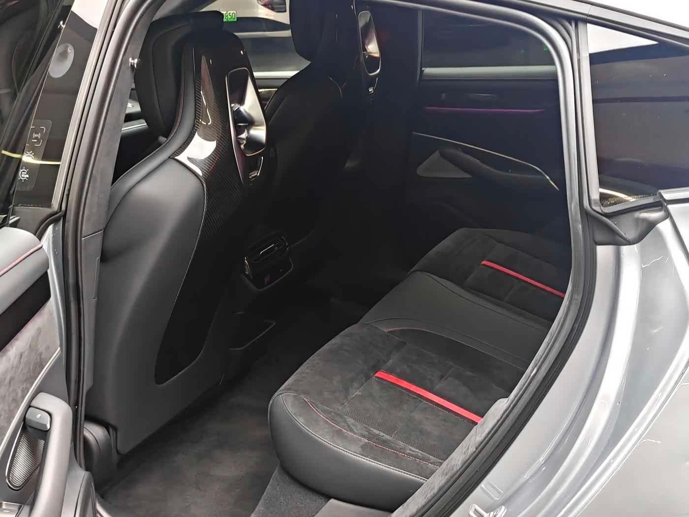2025 Xiaomi Auto Xiaomi SU7 Ultra 银灰色, 12,000 km, China export – photo 10