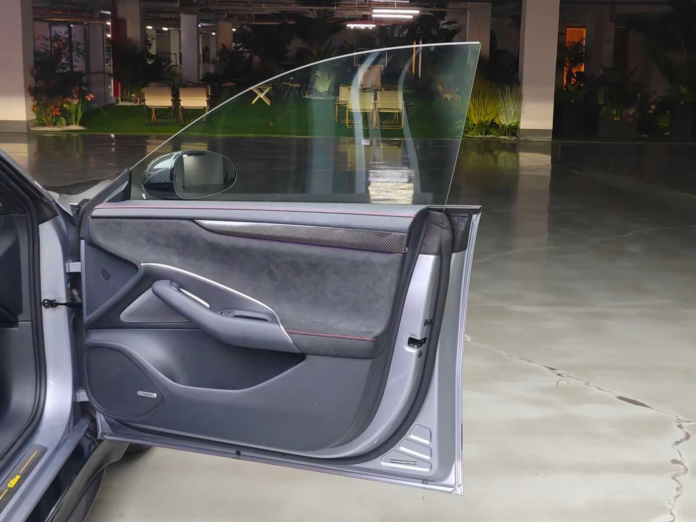 2025 Xiaomi Auto Xiaomi SU7 Ultra 银灰色, 12,000 km, China export – photo 17