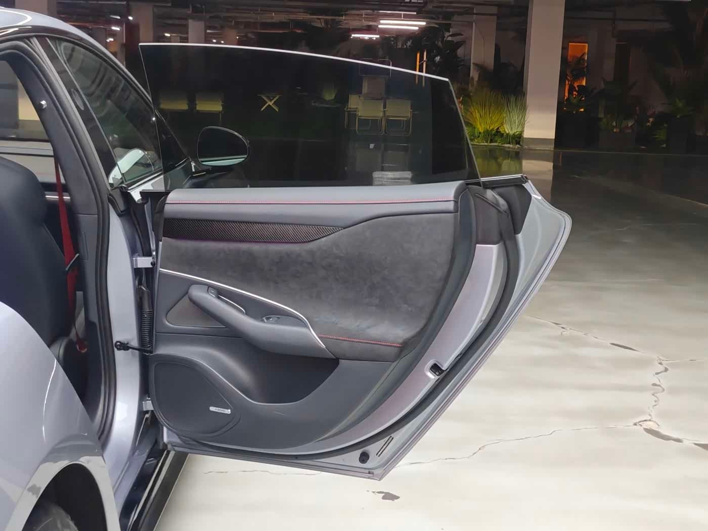 2025 Xiaomi Auto Xiaomi SU7 Ultra 银灰色, 12,000 km, China export – photo 15