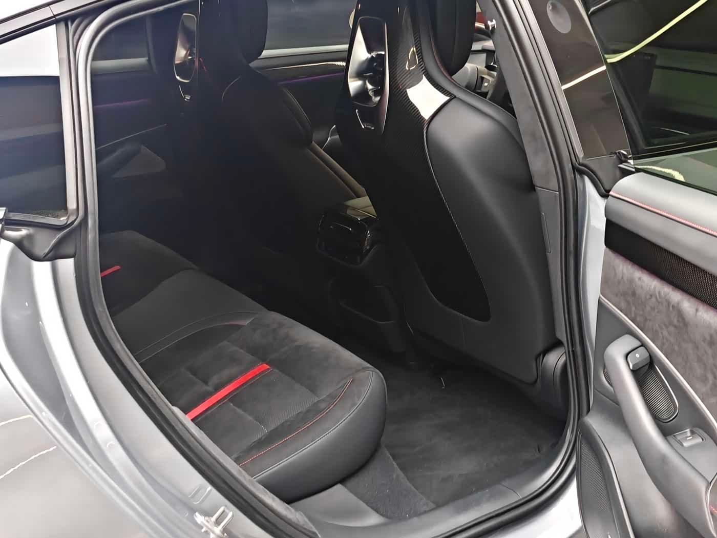 2025 Xiaomi Auto Xiaomi SU7 Ultra 银灰色, 12,000 km, China export – photo 16