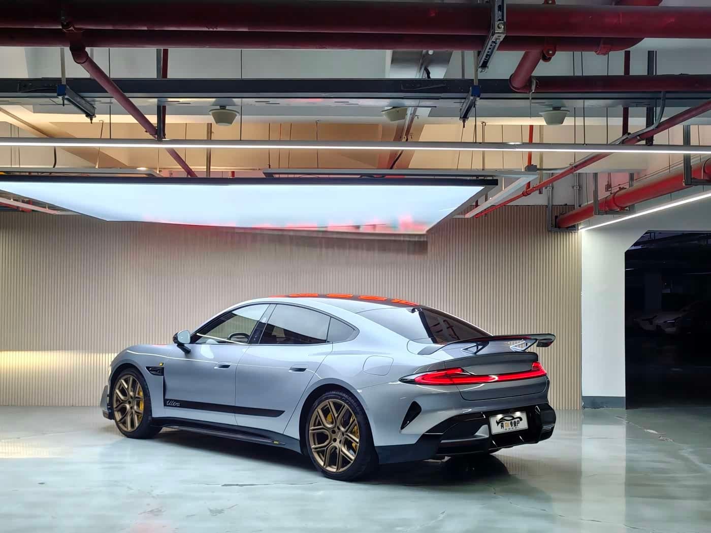 2025 Xiaomi Auto Xiaomi SU7 Ultra 银灰色, 12,000 km, China export – photo 19