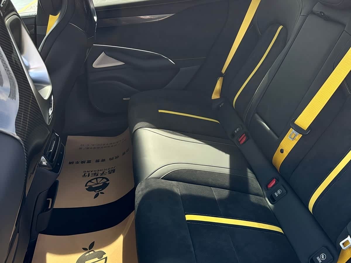 2025 Xiaomi Auto Xiaomi SU7 Ultra Yellow, 31,000 km, China export – photo 13