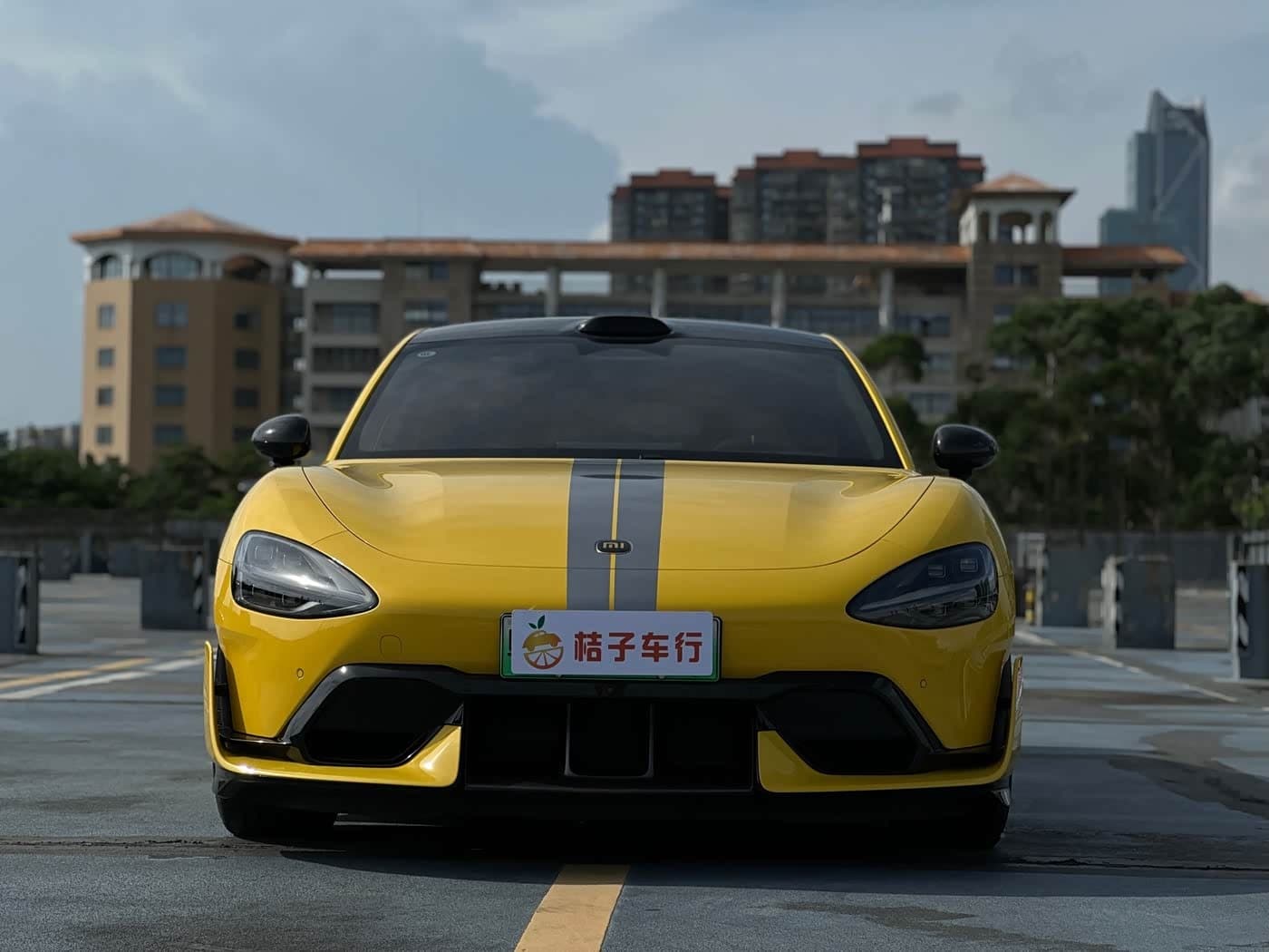 2025 Xiaomi Auto Xiaomi SU7 Ultra Yellow, 31,000 km, China export – photo 2