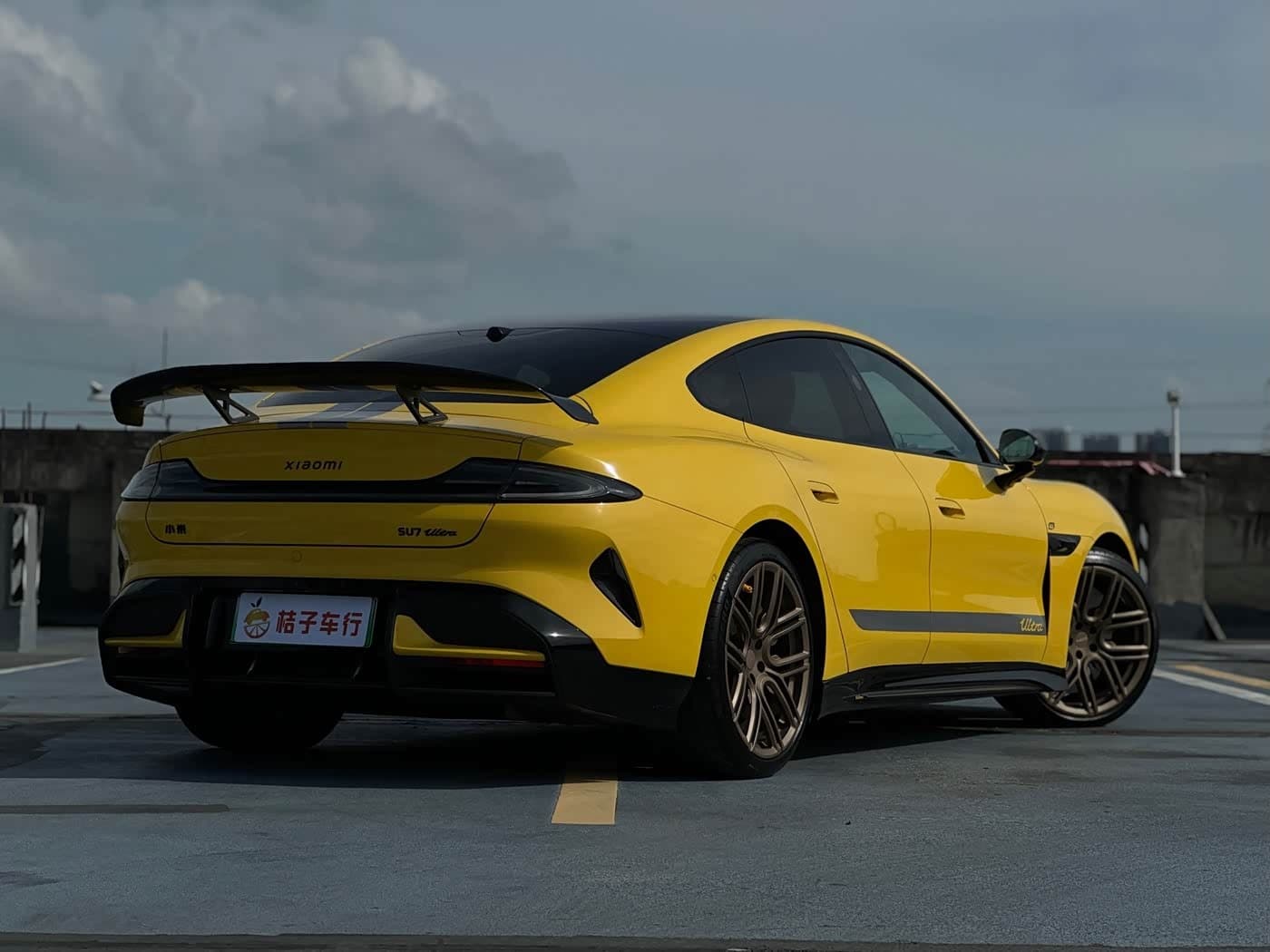 2025 Xiaomi Auto Xiaomi SU7 Ultra Yellow, 31,000 km, China export – photo 3