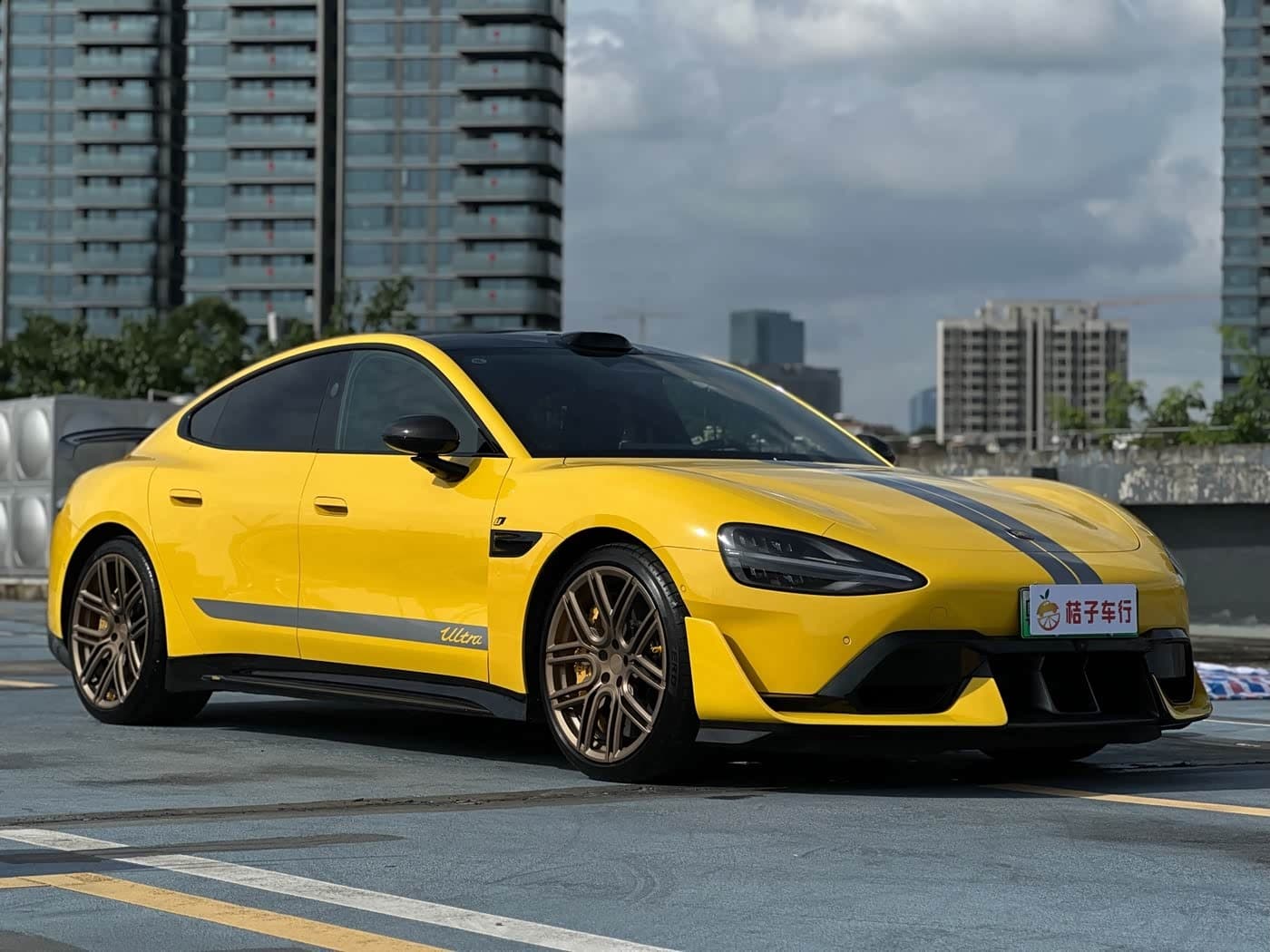 2025 Xiaomi Auto Xiaomi SU7 Ultra Yellow, 31,000 km, China export – photo 4