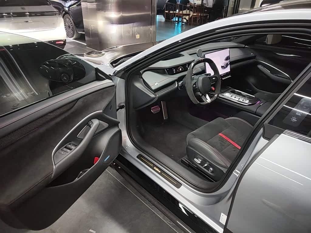 2025 Xiaomi Auto Xiaomi SU7 Ultra 银灰色, 9,900 km, China export – photo 16