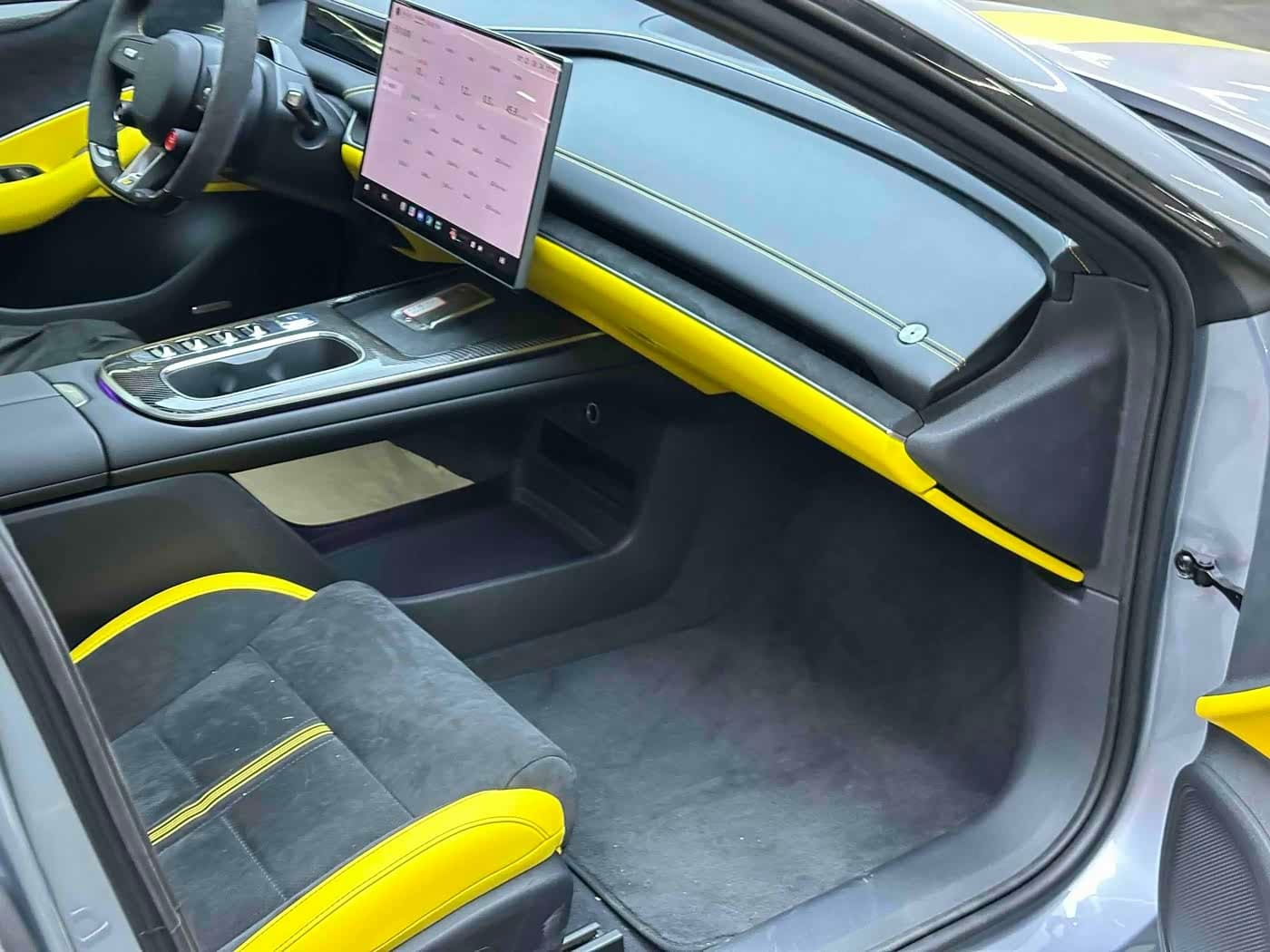 2025 Xiaomi Auto Xiaomi SU7 Ultra 银灰色, 7,000 km, China export – photo 16