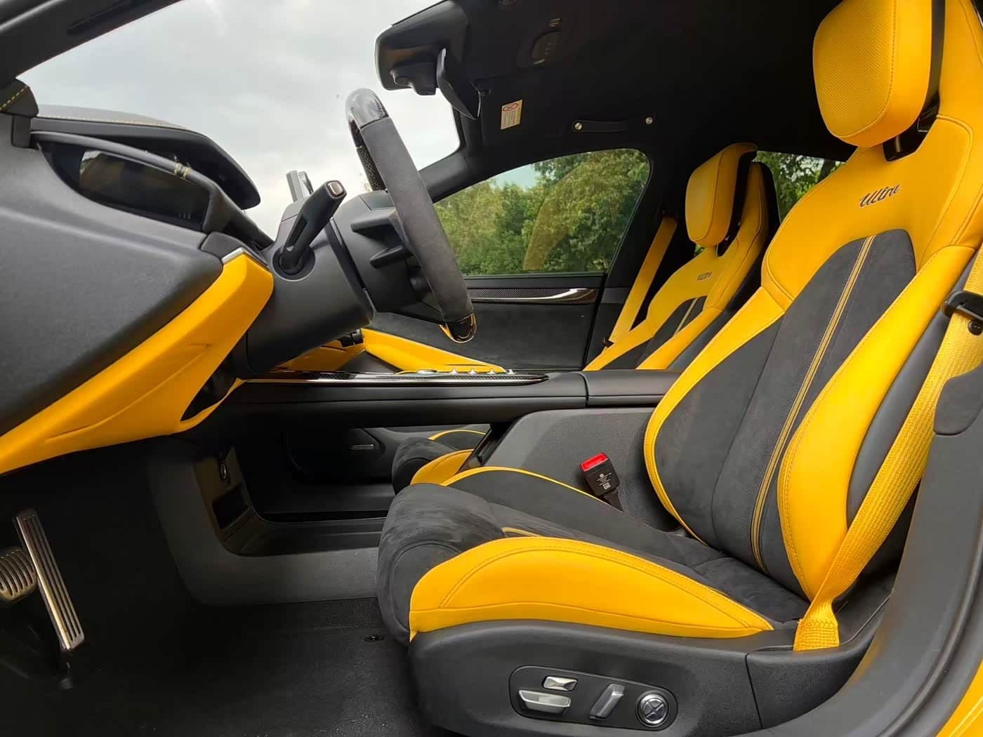 2025 Xiaomi Auto Xiaomi SU7 Ultra Yellow, 4,800 km, China export – photo 17