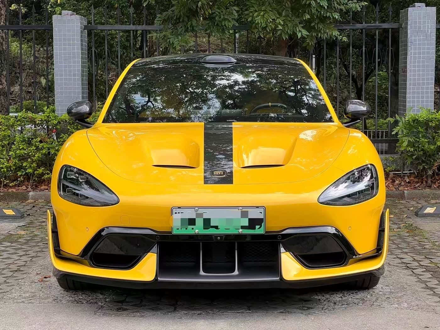 2025 Xiaomi Auto Xiaomi SU7 Ultra Yellow, 4,800 km, China export – photo 2