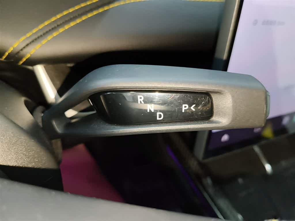 2025 Xiaomi Auto Xiaomi SU7 Ultra Yellow, 16,300 km, China export – photo 13