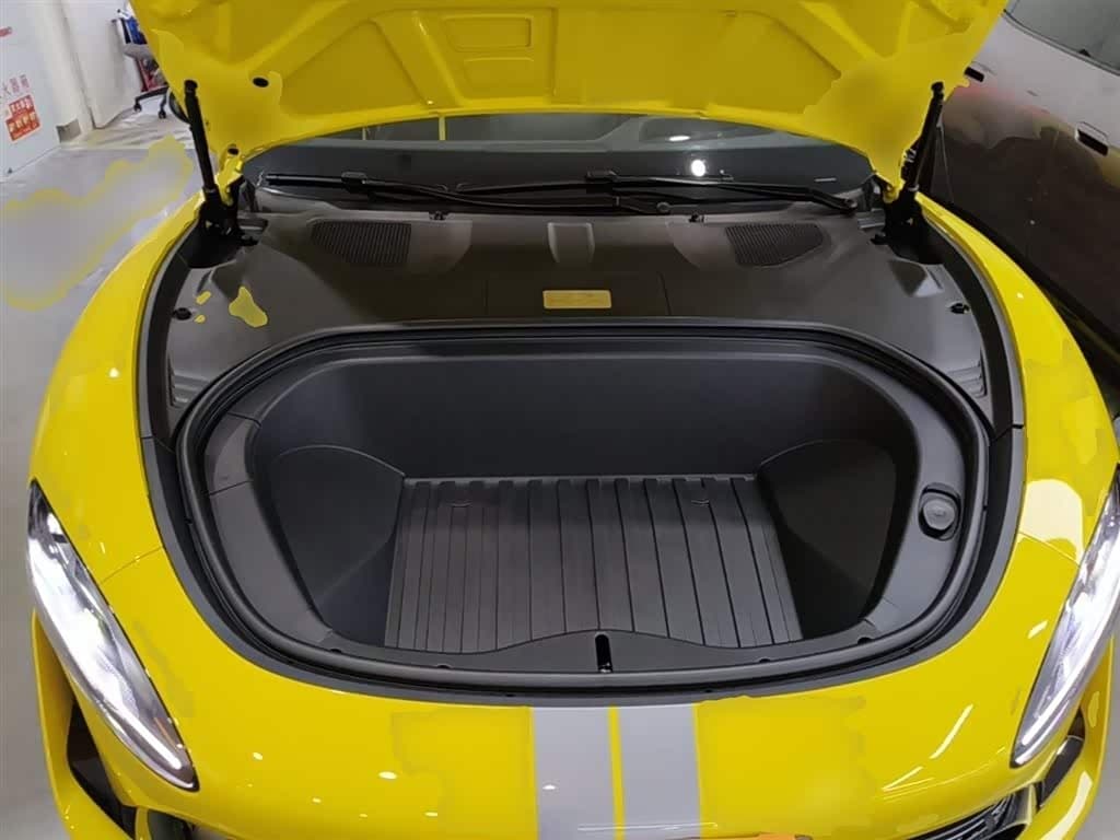 2025 Xiaomi Auto Xiaomi SU7 Ultra Yellow, 16,300 km, China export – photo 19