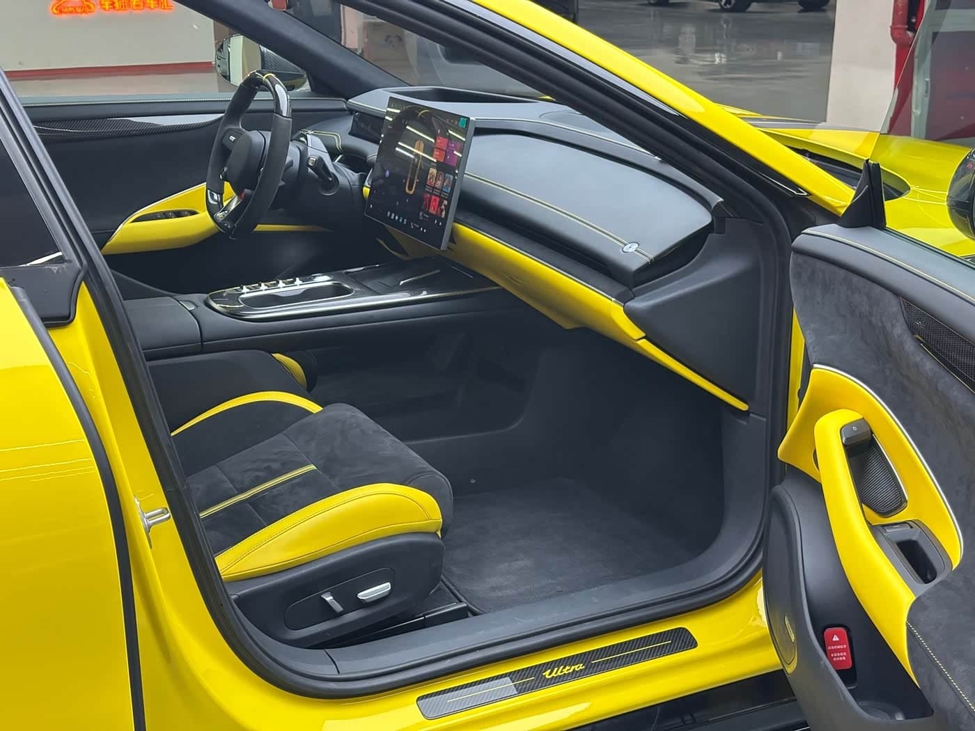 2025 Xiaomi Auto Xiaomi SU7 Ultra Yellow, 7,000 km, China export – photo 13