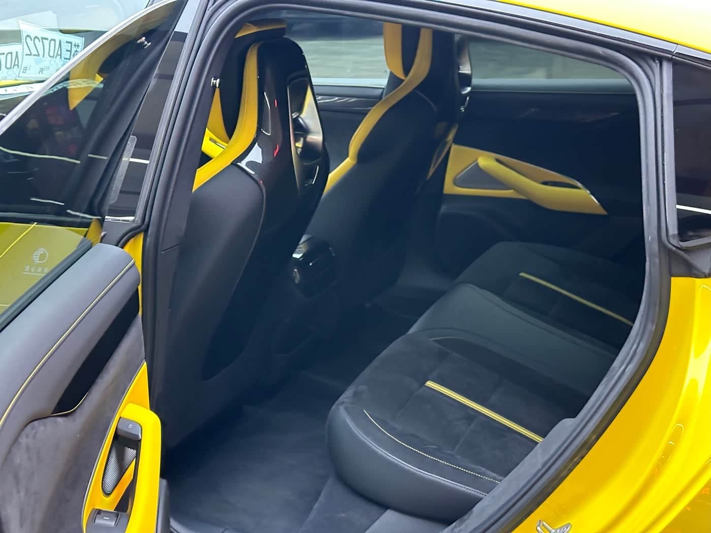 2025 Xiaomi Auto Xiaomi SU7 Ultra Yellow, 7,000 km, China export – photo 9