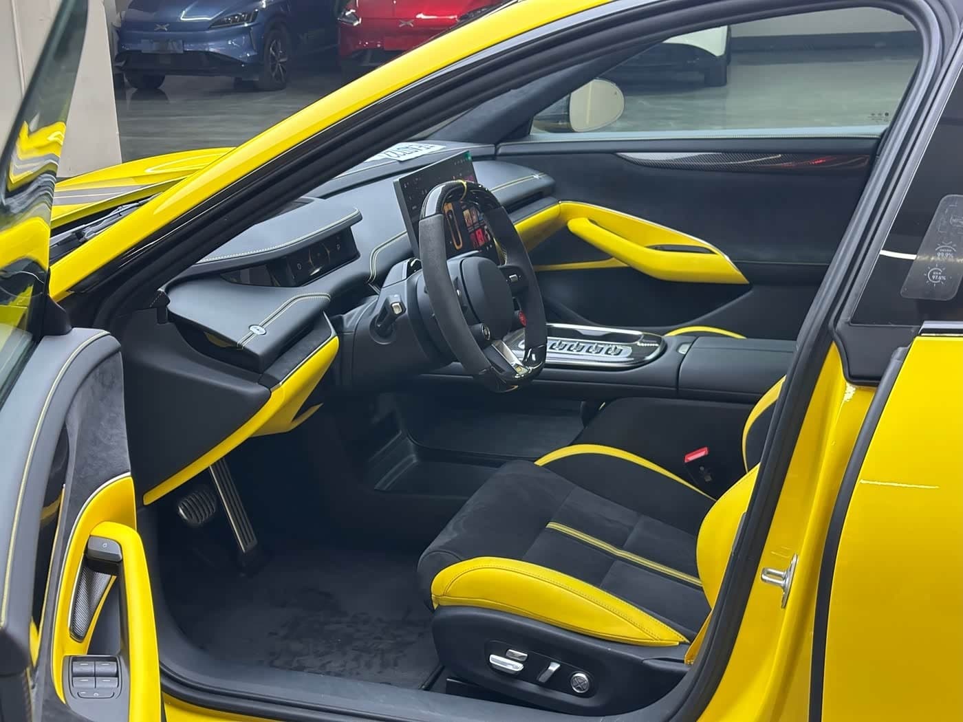 2025 Xiaomi Auto Xiaomi SU7 Ultra Yellow, 7,000 km, China export – photo 7