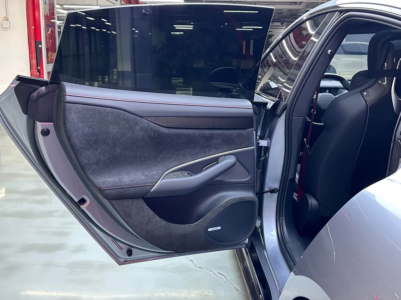 2025 Xiaomi Auto Xiaomi SU7 Ultra 银灰色, 4,000 km, China export – photo 5