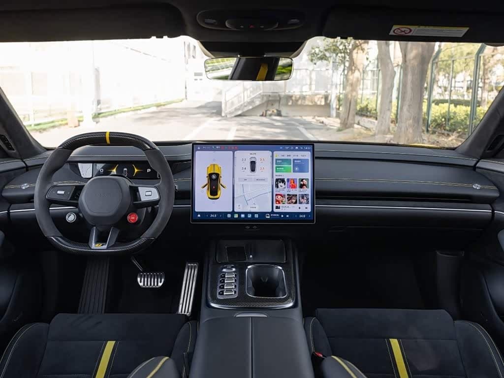 2025 Xiaomi Auto Xiaomi SU7 Ultra Yellow, 9,400 km, China export – photo 12