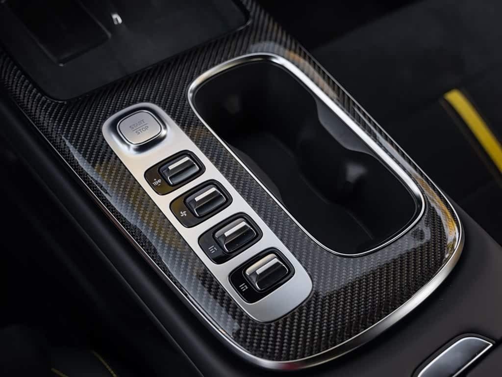 2025 Xiaomi Auto Xiaomi SU7 Ultra Yellow, 9,400 km, China export – photo 18