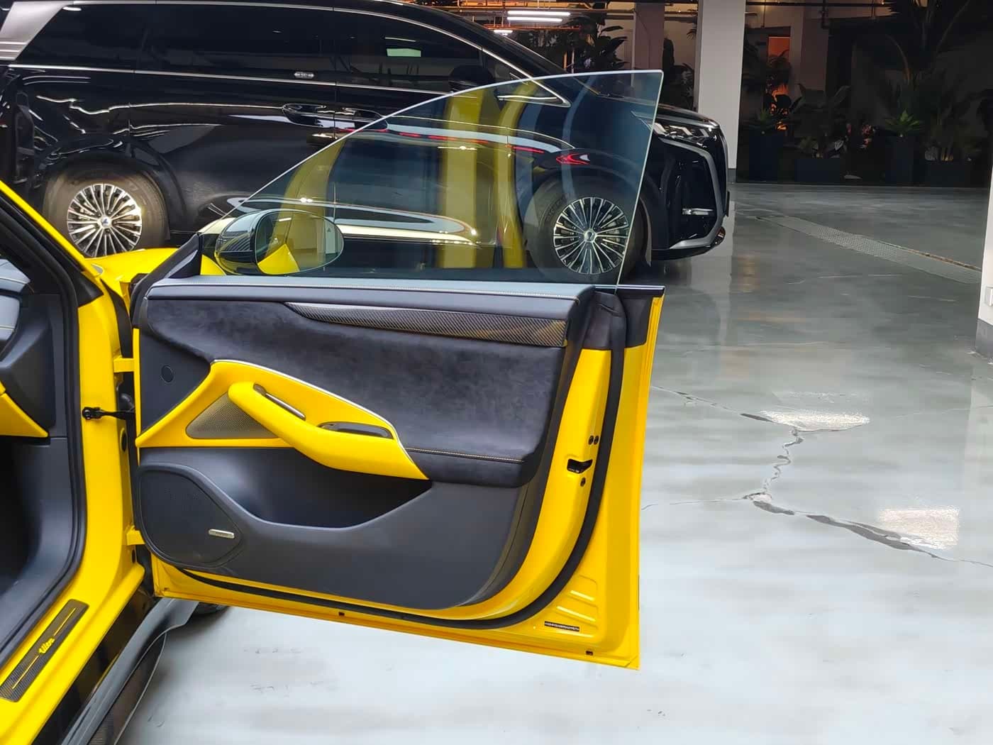 2025 Xiaomi Auto Xiaomi SU7 Ultra Yellow, 10,000 km, China export – photo 16