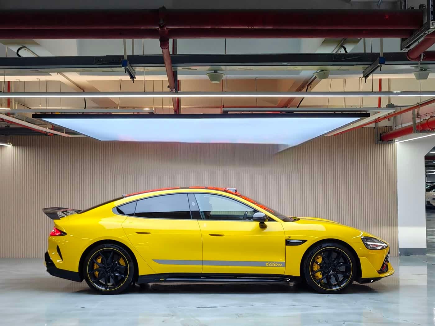 2025 Xiaomi Auto Xiaomi SU7 Ultra Yellow, 10,000 km, China export – photo 5