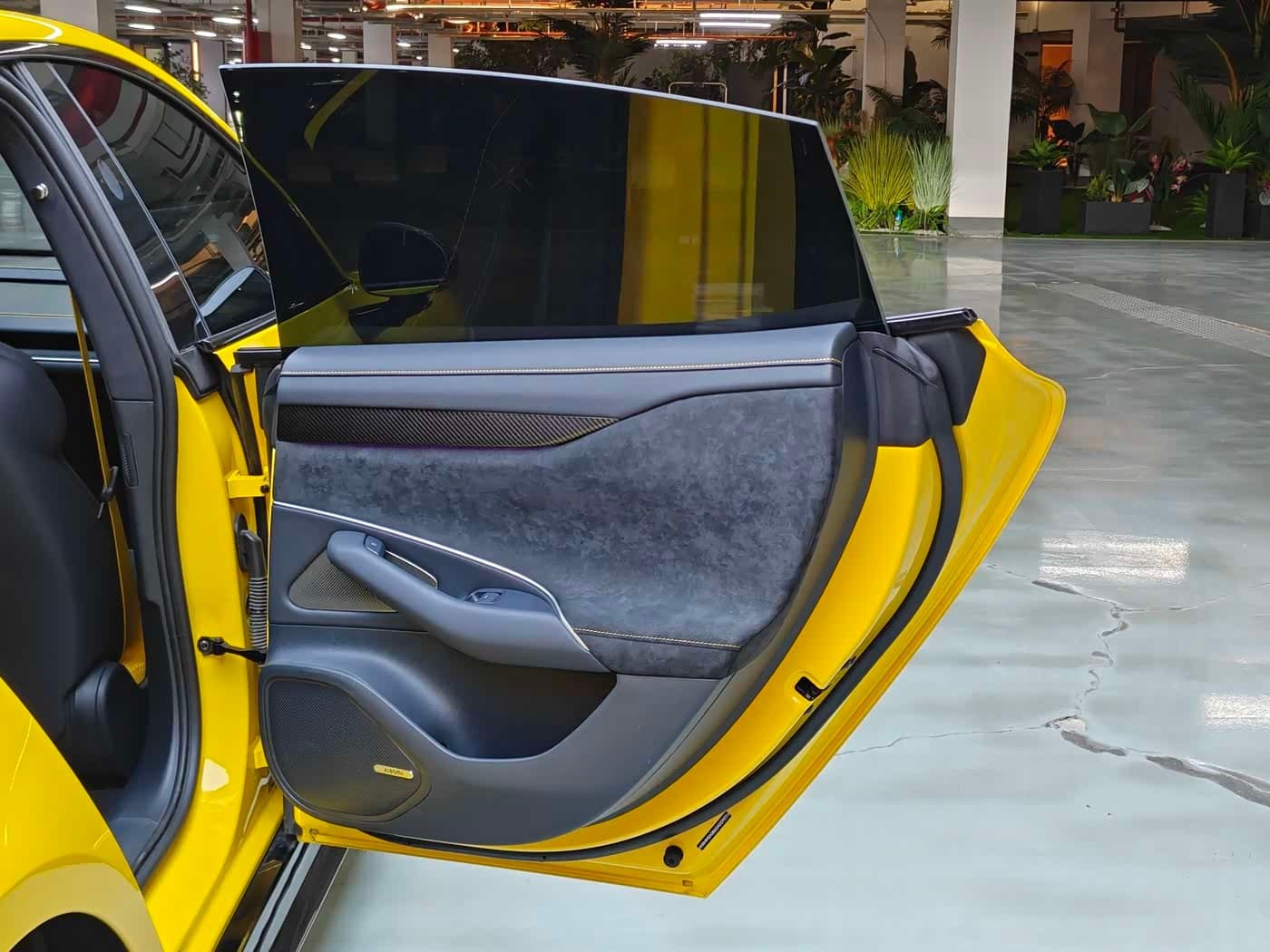 2025 Xiaomi Auto Xiaomi SU7 Ultra Yellow, 12,000 km, China export – photo 14
