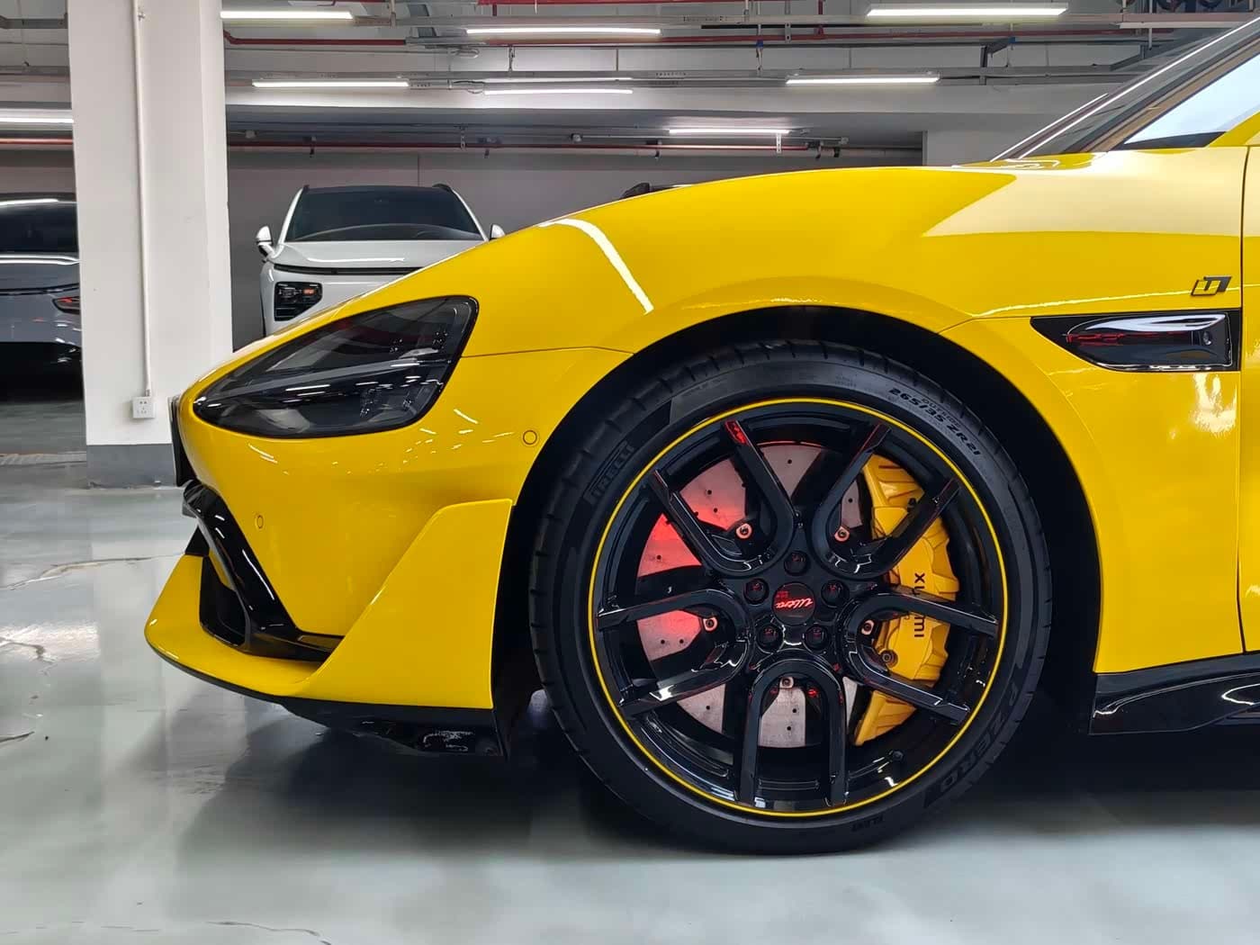 2025 Xiaomi Auto Xiaomi SU7 Ultra Yellow, 12,000 km, China export – photo 5