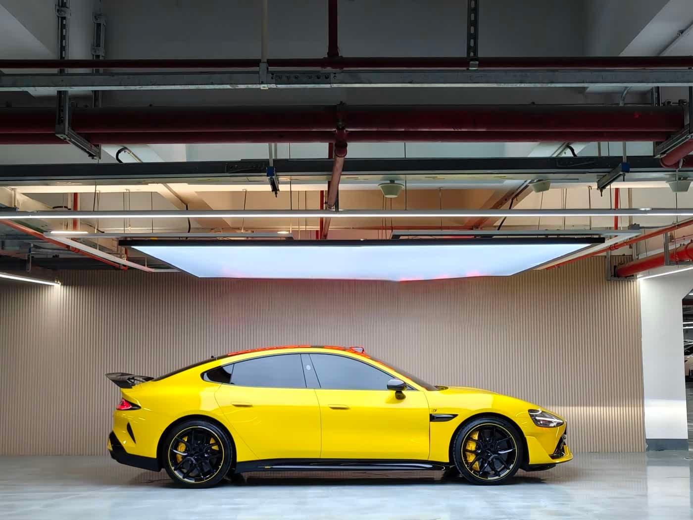 2025 Xiaomi Auto Xiaomi SU7 Ultra Yellow, 12,000 km, China export – photo 4
