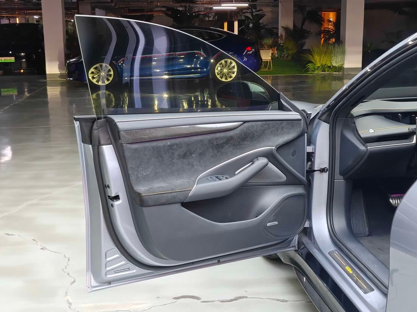 2025 Xiaomi Auto Xiaomi SU7 Ultra 银灰色, 1,800 km, China export – photo 6