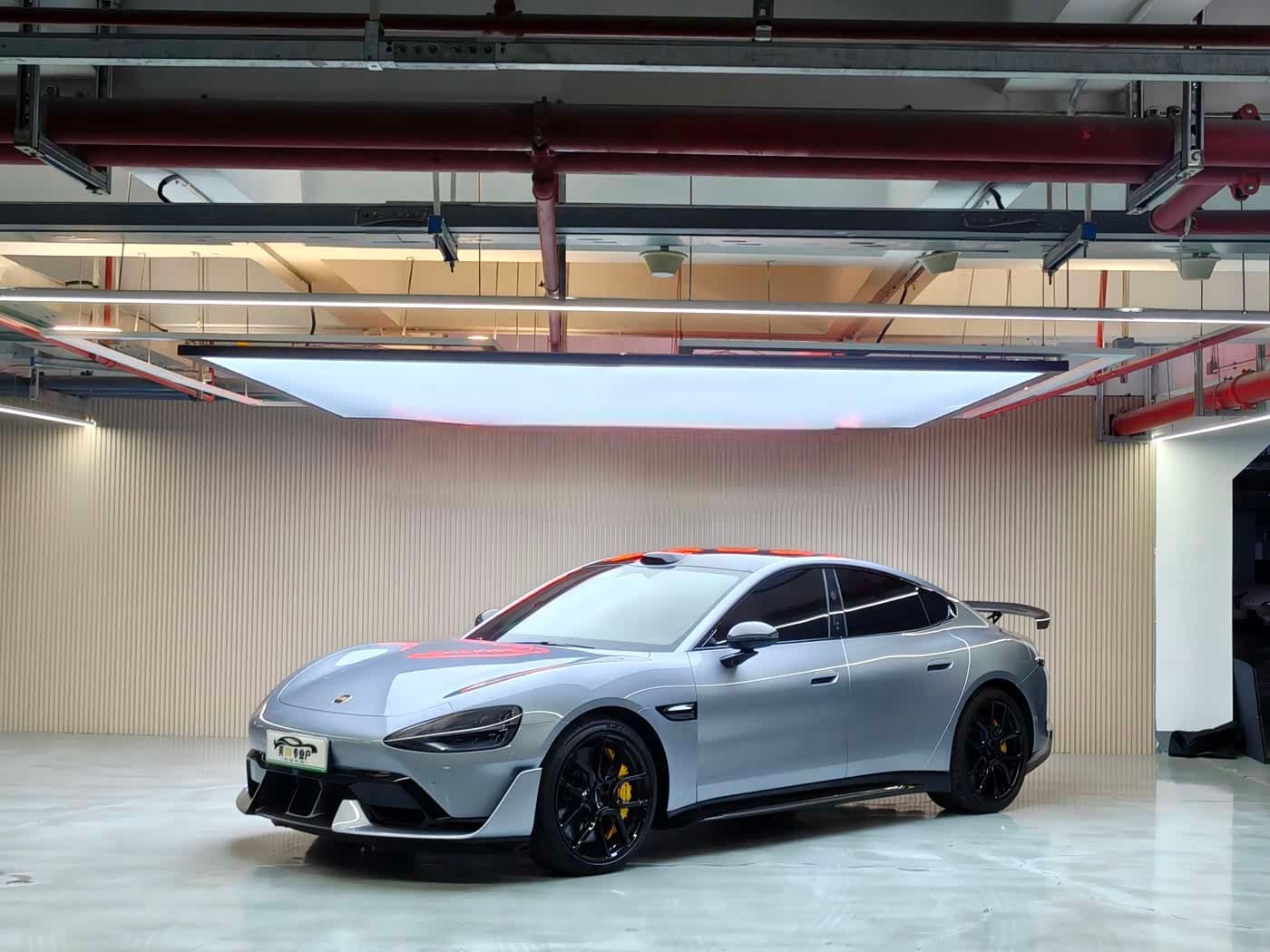 2025 Xiaomi Auto Xiaomi SU7 Ultra 银灰色, 1,800 km, China export – photo 1