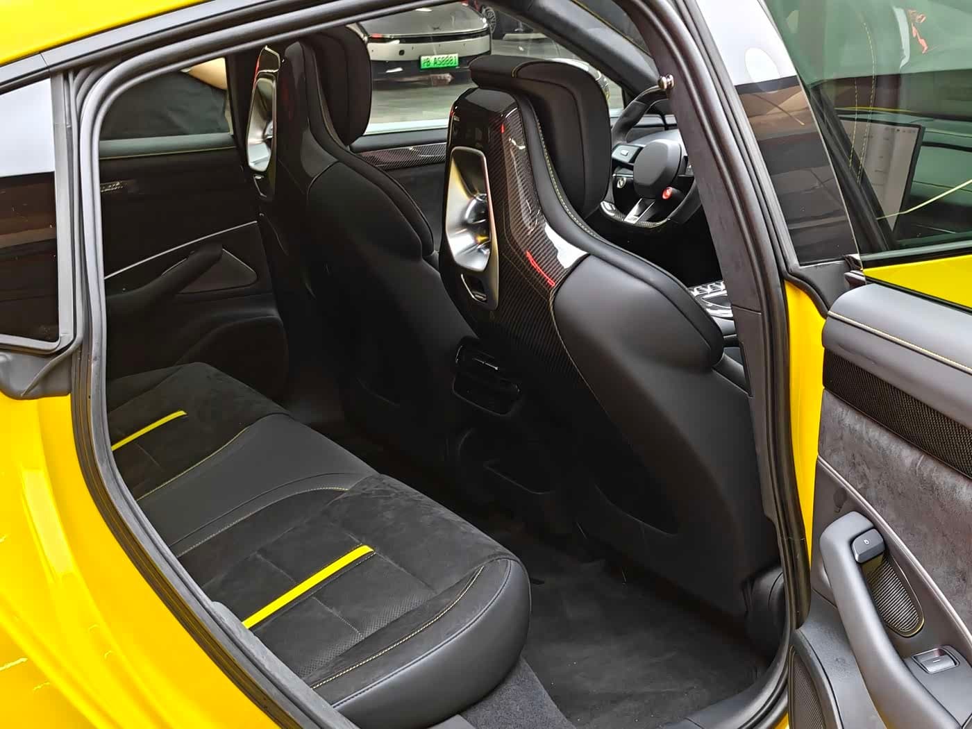 2025 Xiaomi Auto Xiaomi SU7 Ultra Yellow, 7,000 km, China export – photo 15