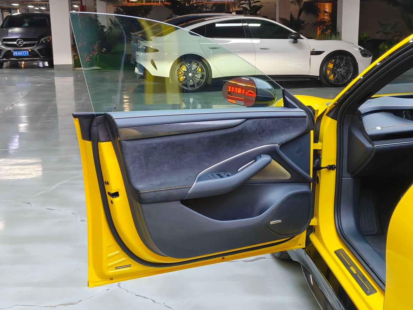 2025 Xiaomi Auto Xiaomi SU7 Ultra Yellow, 7,000 km, China export – photo 6