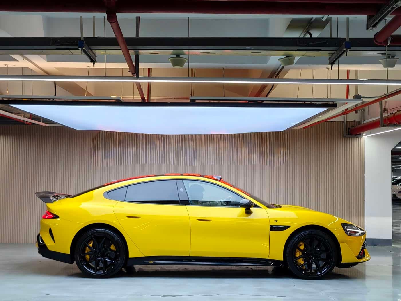 2025 Xiaomi Auto Xiaomi SU7 Ultra Yellow, 7,000 km, China export – photo 5