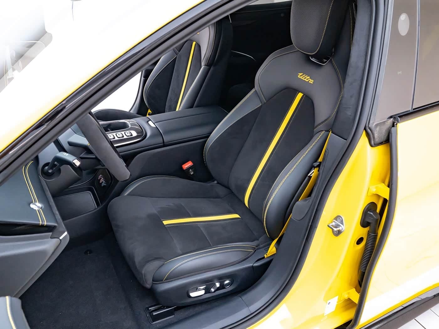 2025 Xiaomi Auto Xiaomi SU7 Ultra Yellow, 7,000 km, China export – photo 10