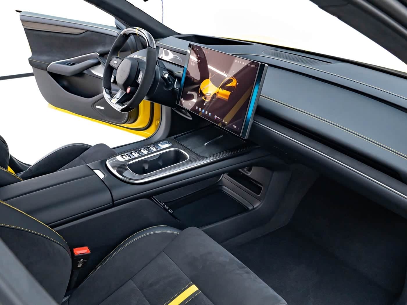 2025 Xiaomi Auto Xiaomi SU7 Ultra Yellow, 7,000 km, China export – photo 17