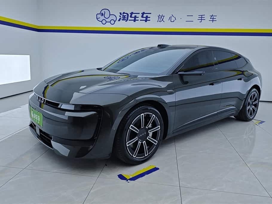 2025 Audi E5 Sportback Black, 5,900 km, China export – photo 1