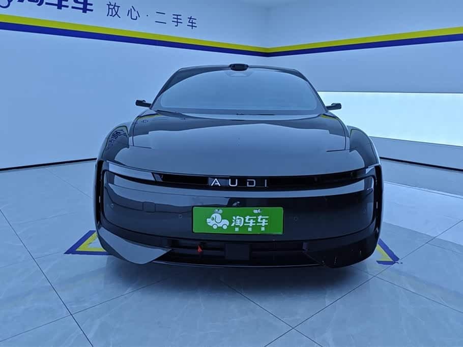 2025 Audi E5 Sportback Black, 5,900 km, China export – photo 2