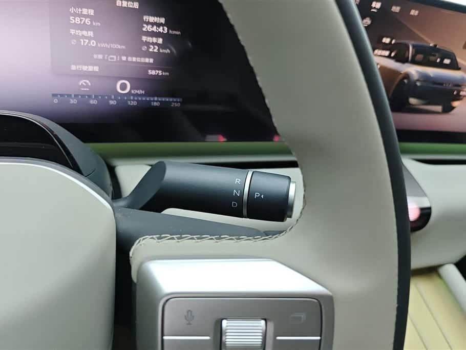 2025 Audi E5 Sportback Black, 5,900 km, China export – photo 16