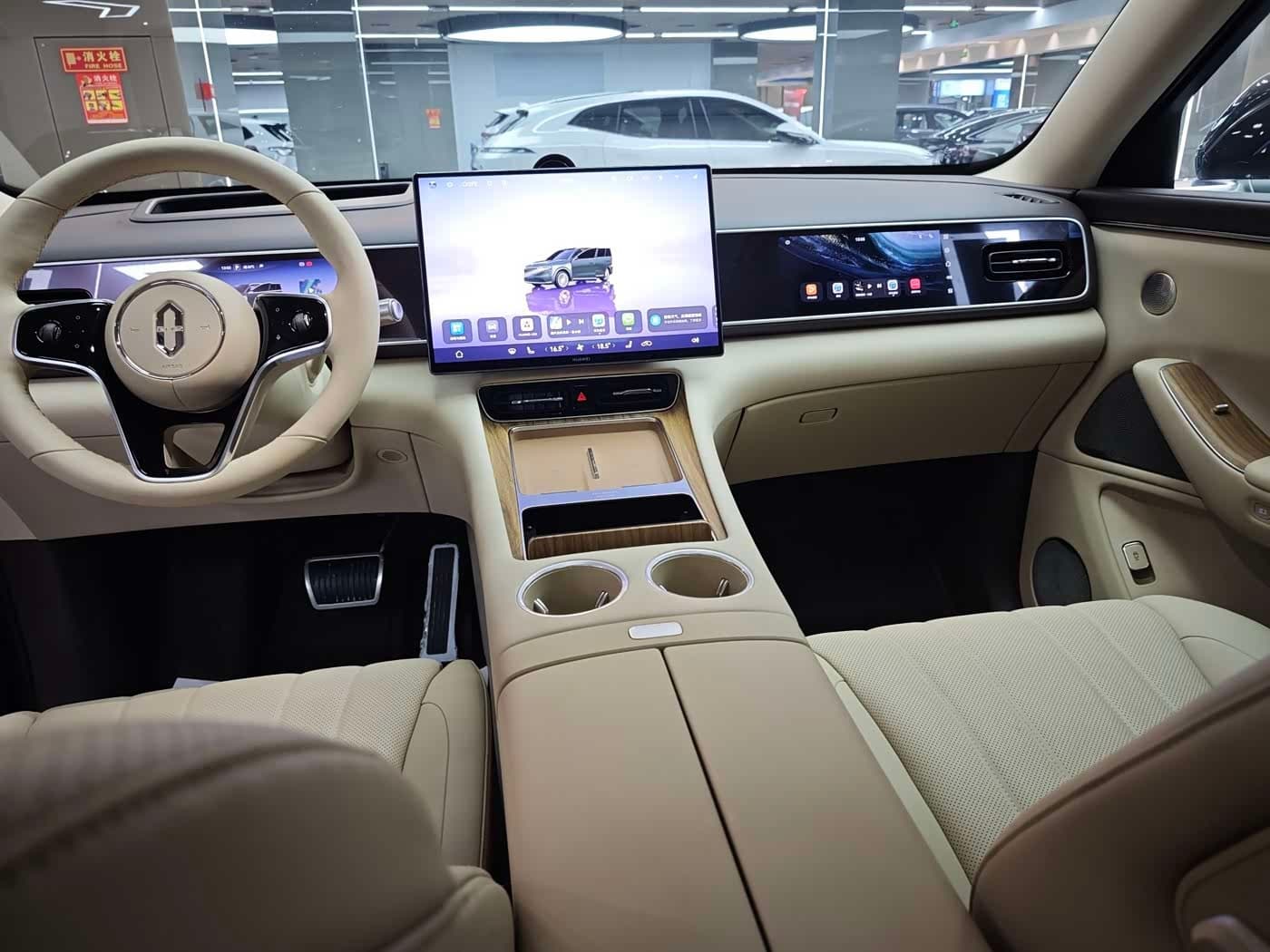 2025 Aito Wenjie AITO M7 Green, 5,000 km, China export – photo 8
