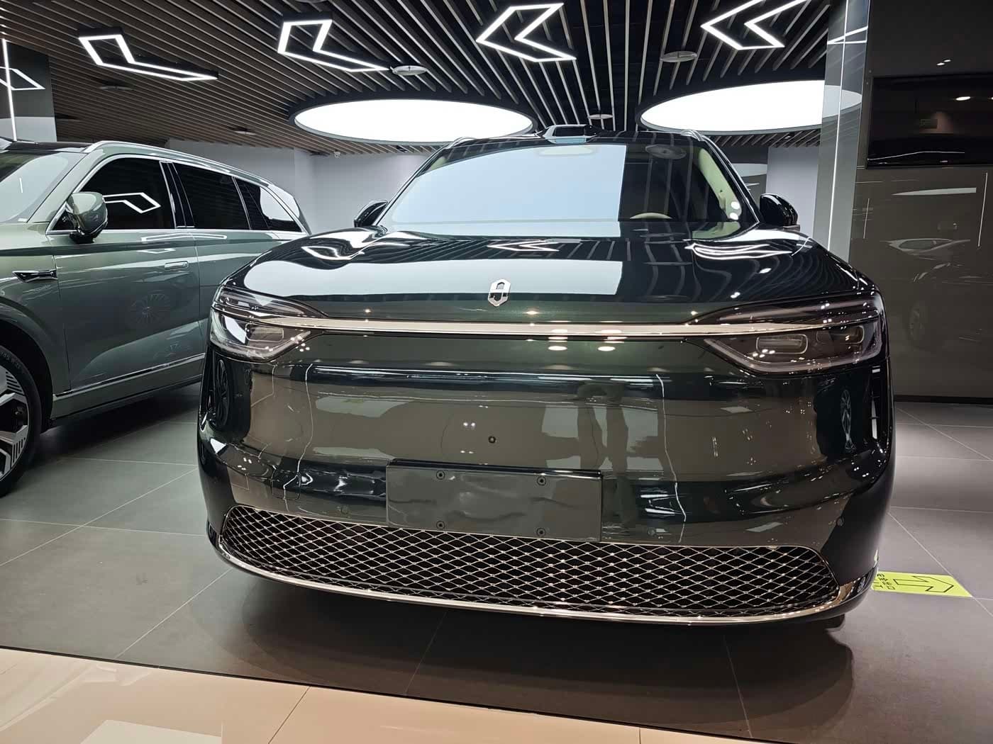 2025 Aito Wenjie AITO M7 Green, 5,000 km, China export – photo 2