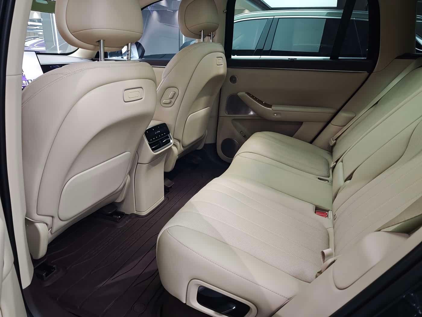 2025 Aito Wenjie AITO M7 Green, 5,000 km, China export – photo 9