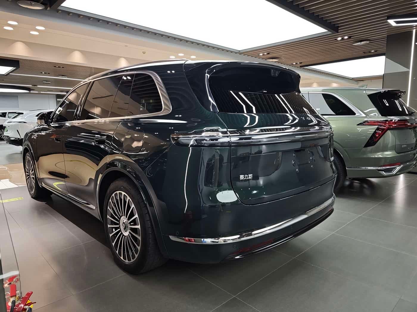 2025 Aito Wenjie AITO M7 Green, 5,000 km, China export – photo 6