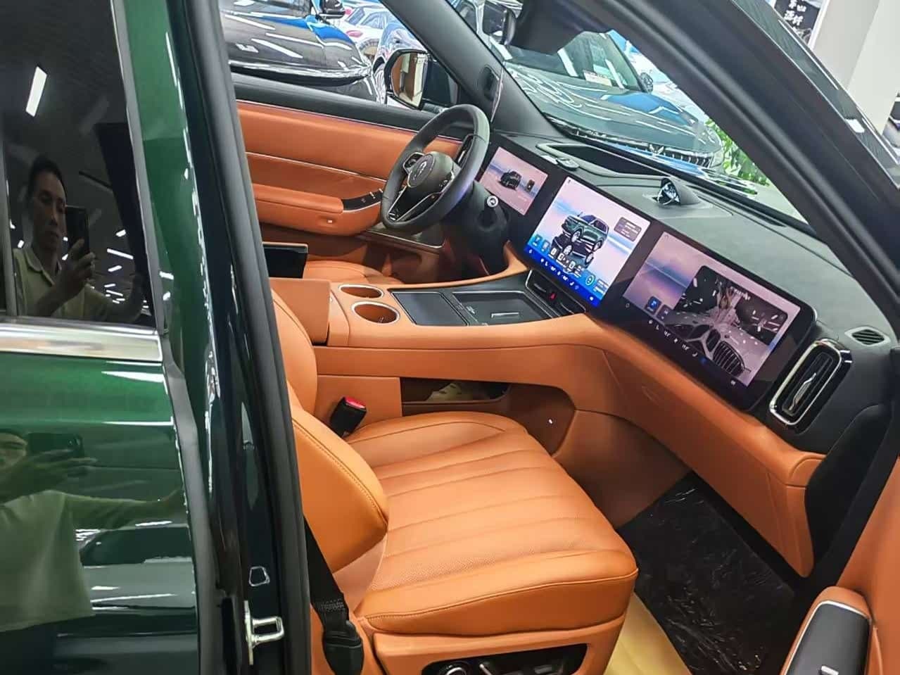 2025 Aito Wenjie AITO M8 Green, 5,000 km, China export – photo 12