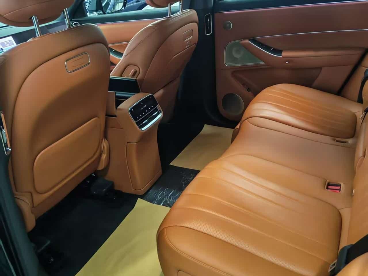 2025 Aito Wenjie AITO M8 Green, 5,000 km, China export – photo 9