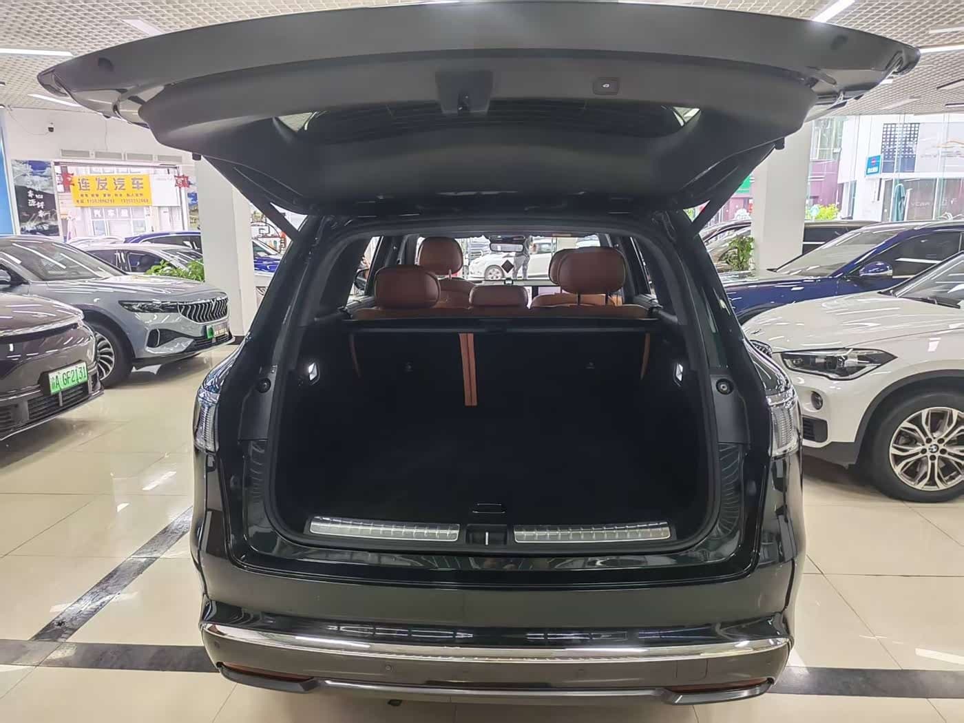 2025 Aito Wenjie AITO M8 Green, 5,000 km, China export – photo 14